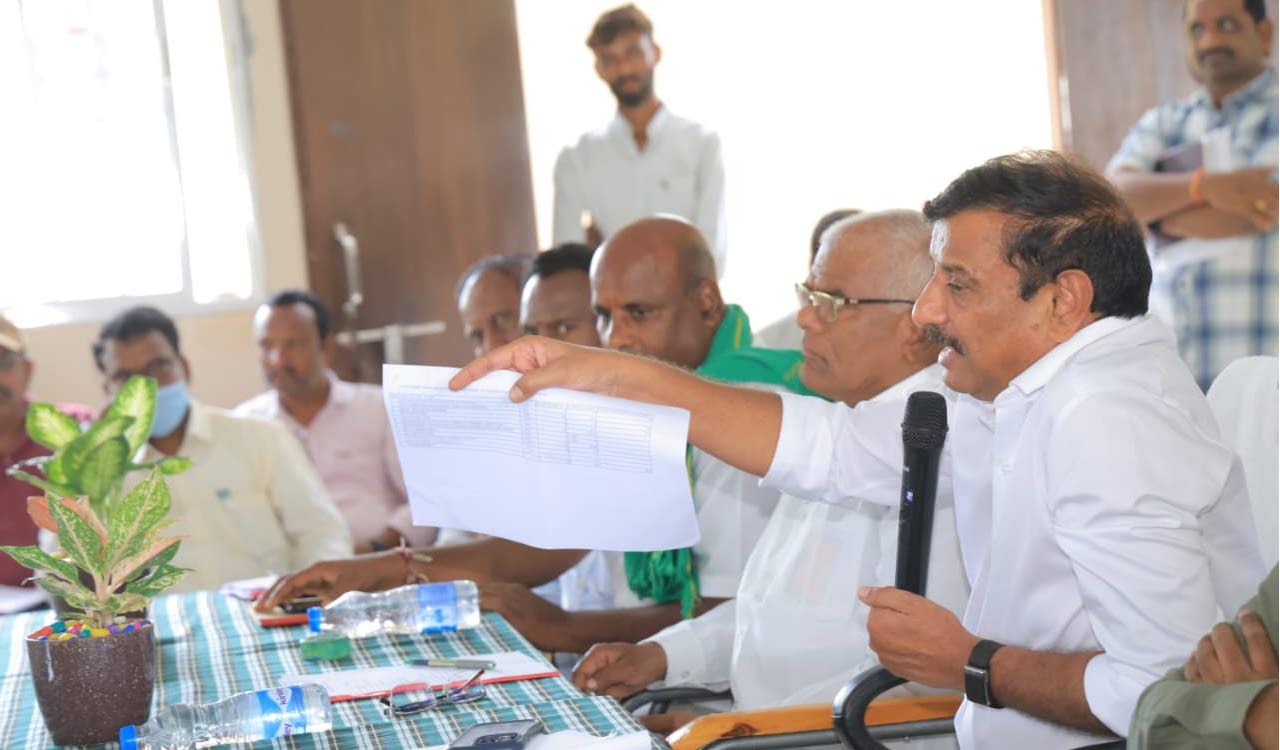 Kotha Prabhakar Reddy demands action against belt shops in Dubbak