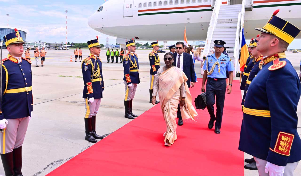 President Droupadi Murmu arrives in Romania on final leg of three-nation State Visit