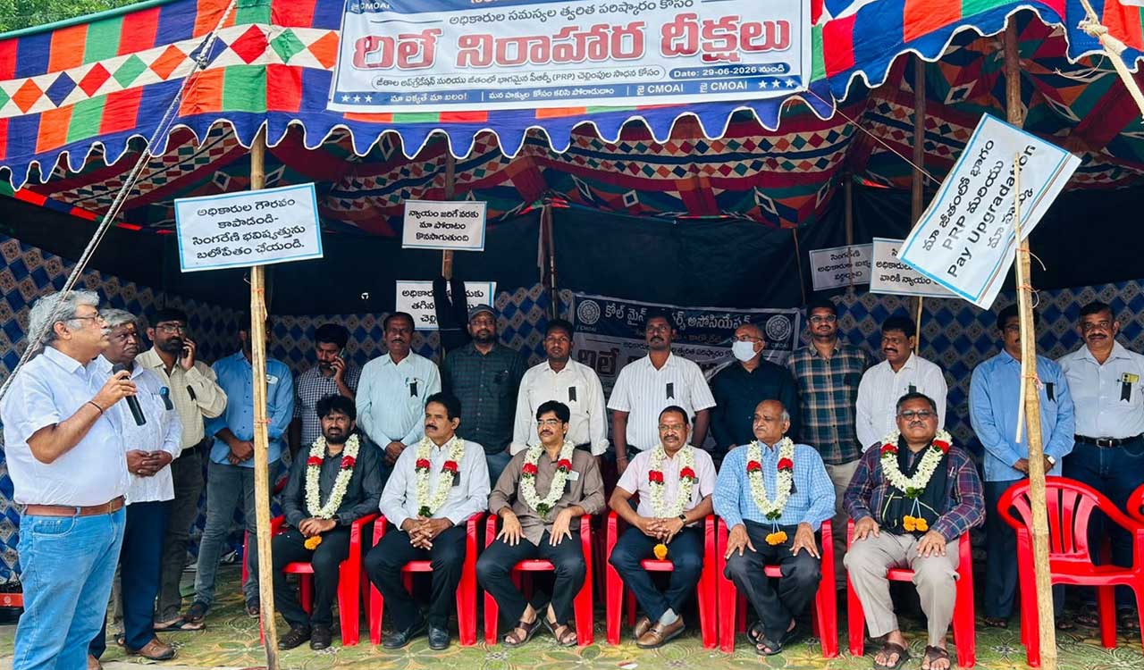 In a first in SCCL’s history company executives on agitation path for PRP, pay upgradation