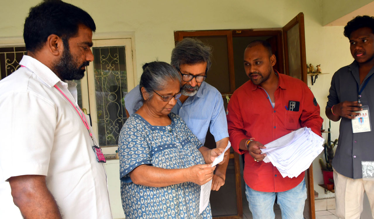 Over 92 akh Telangana voters yet to submit enumeration forms ahead of August 3 deadline