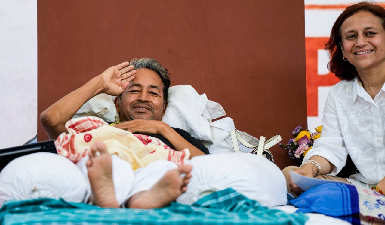 ‘Governments fell over onions, why not education?’ asks Sonam Wangchuk on Day 20