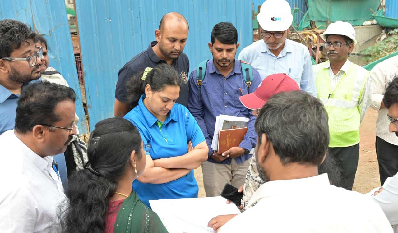 CMC Commissioner reviews IIIT, Khajaguda flyover works