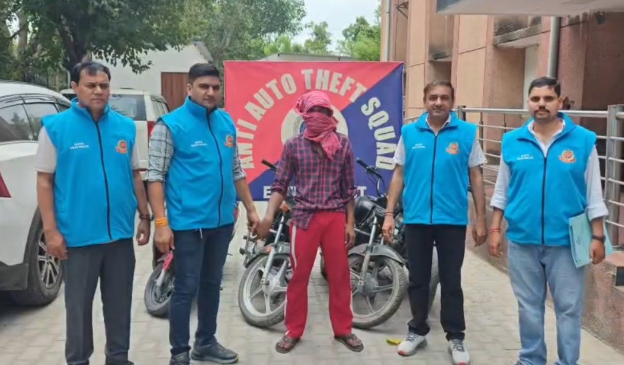 Delhi Police arrest auto-lifter in Khichripur, recover four stolen two-wheelers