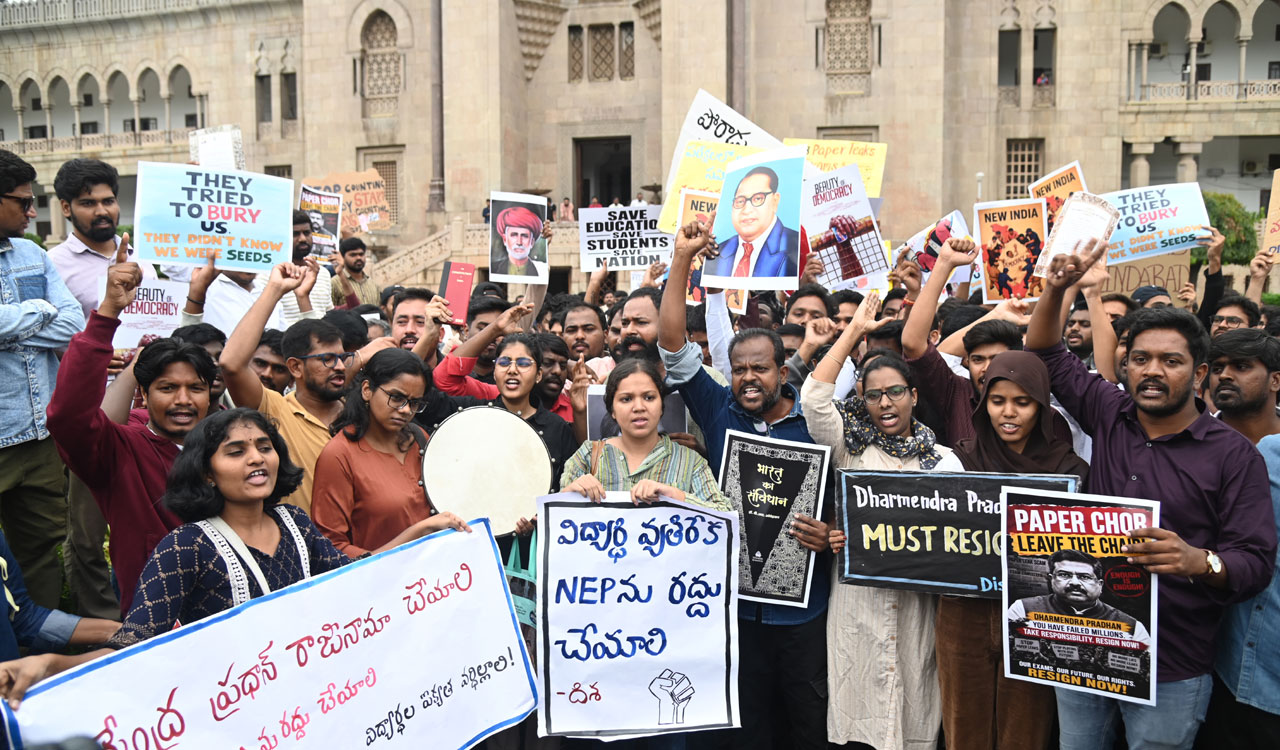 Students protest in Hyderabad over NEET paper leak, demand judicial probe into Delhi lathi-charge