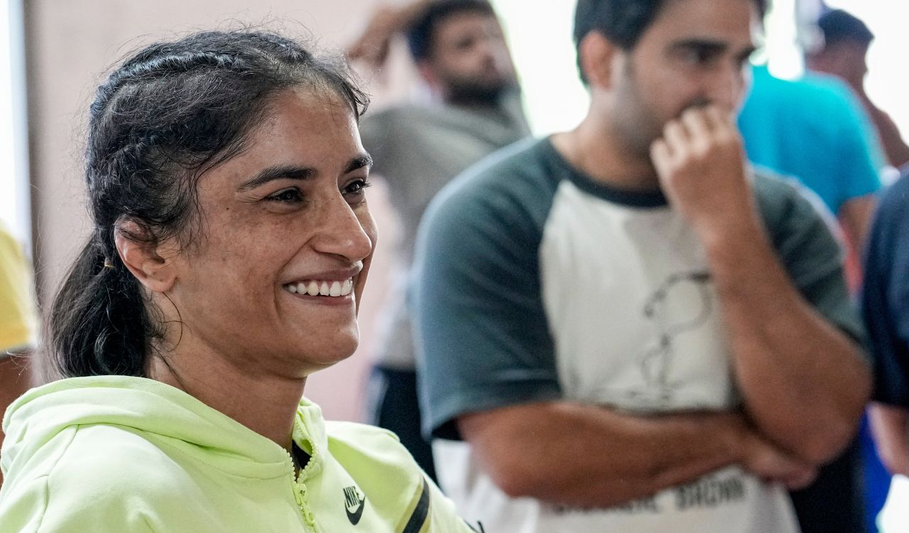 Delhi High Court directs WFI to decide Vinesh Phogat show-cause notice within two weeks