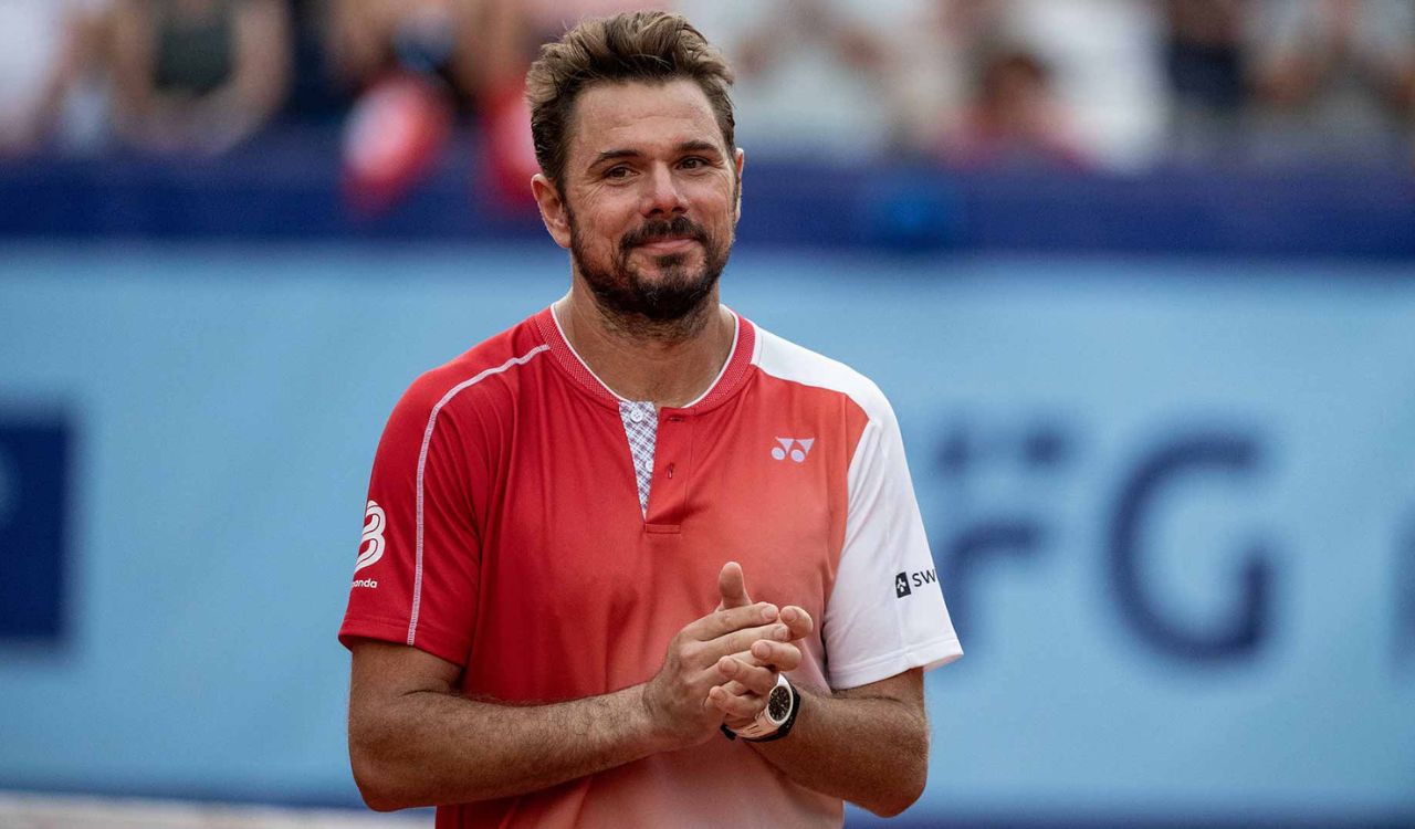 Stan Wawrinka bids emotional farewell to Gstaad after opening-round defeat