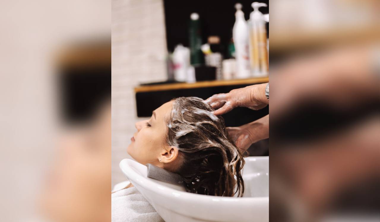 Monsoon Hair Care: Simple Tips to Keep Dandruff Under Control