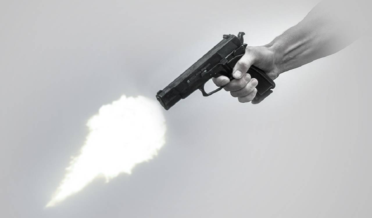 Serial burglar injured in police firing on Hyderabad’s ORR