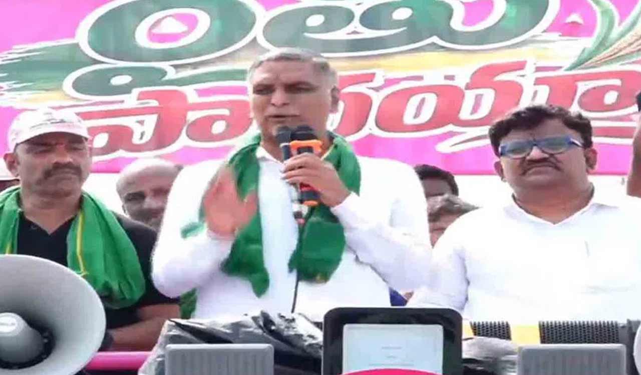 Congress enforced drought on Telangana by refusing to lift Godavari water: Harish