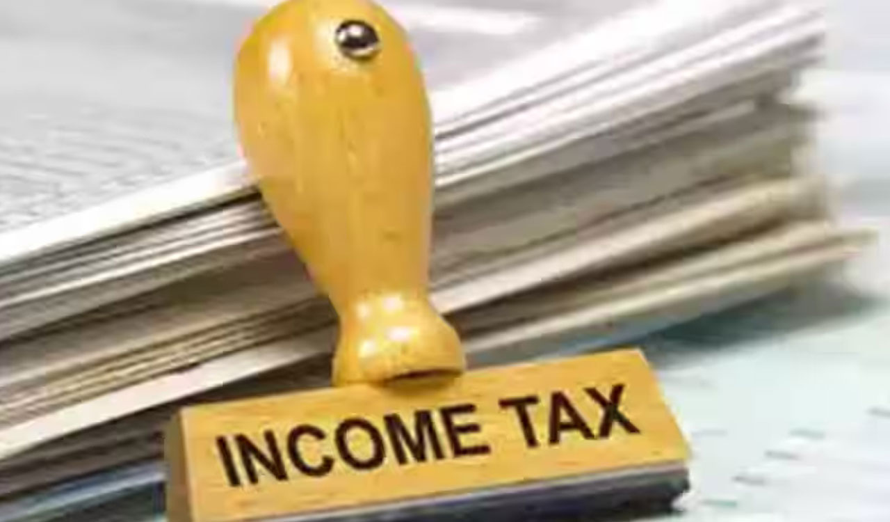 576 individuals reported income above Rs 100 crore in AY 2025-26