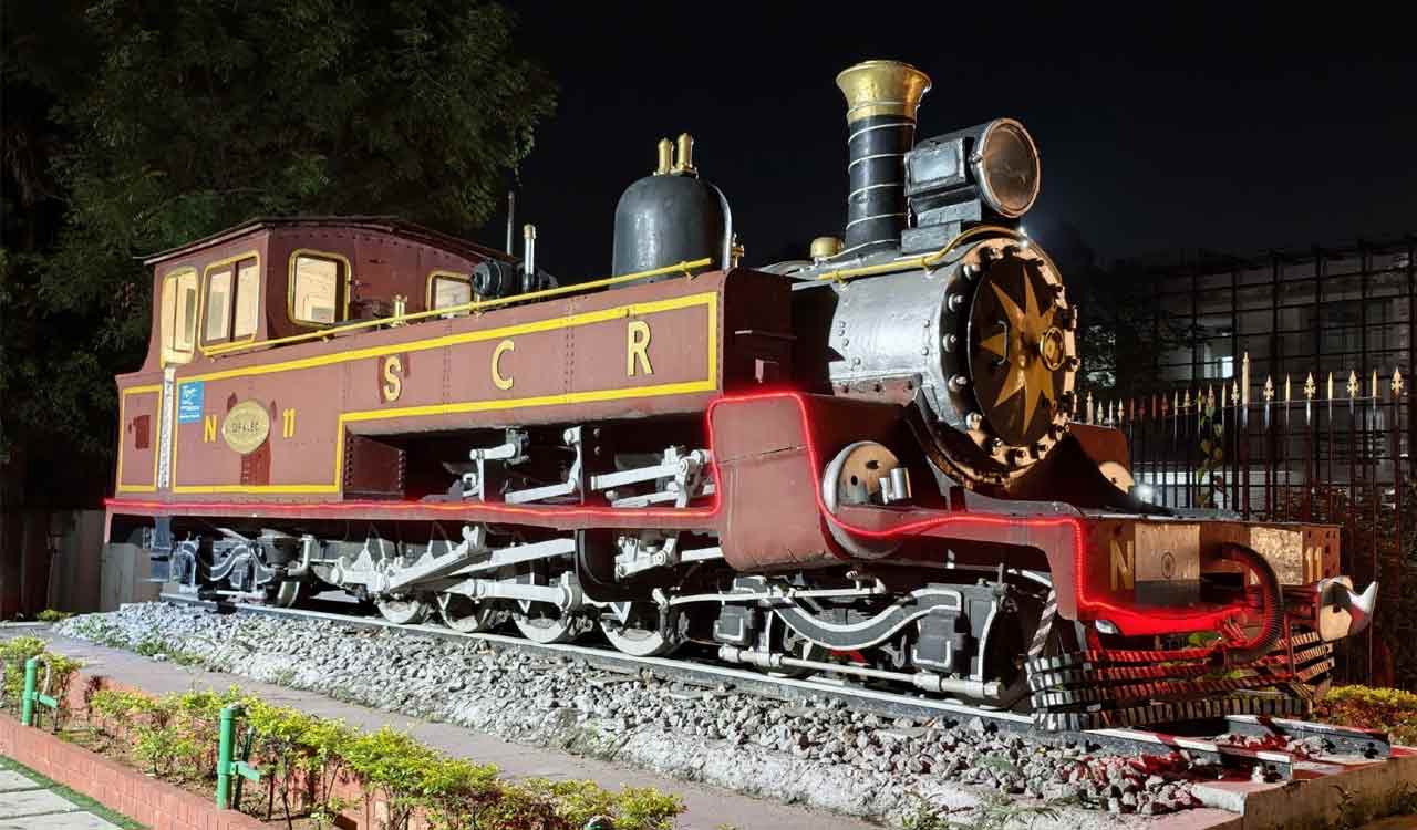 119-year-old ‘Sir Alec’ steam locomotive fascinates visitors in Secunderabad