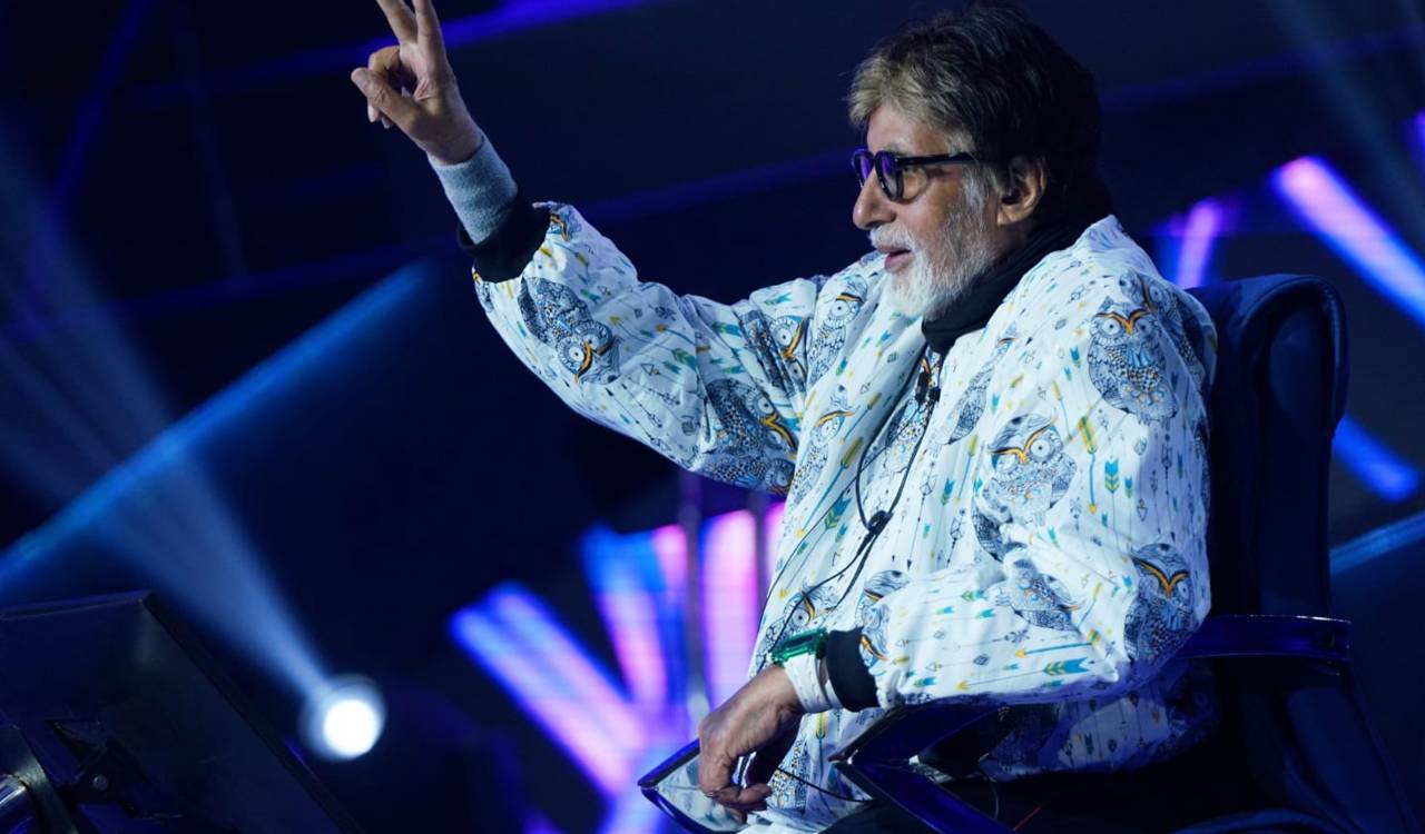 Amitabh Bachchan clarifies tweet numbering error after mixing up sequence