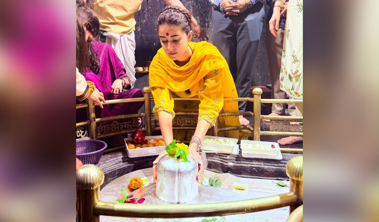 Ananya Panday seeks blessings at Bhimashankar Jyotirlinga