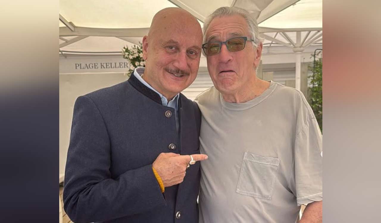 Anupam Kher recalls writing on Robert De Niro’s films while wishing him on birthday