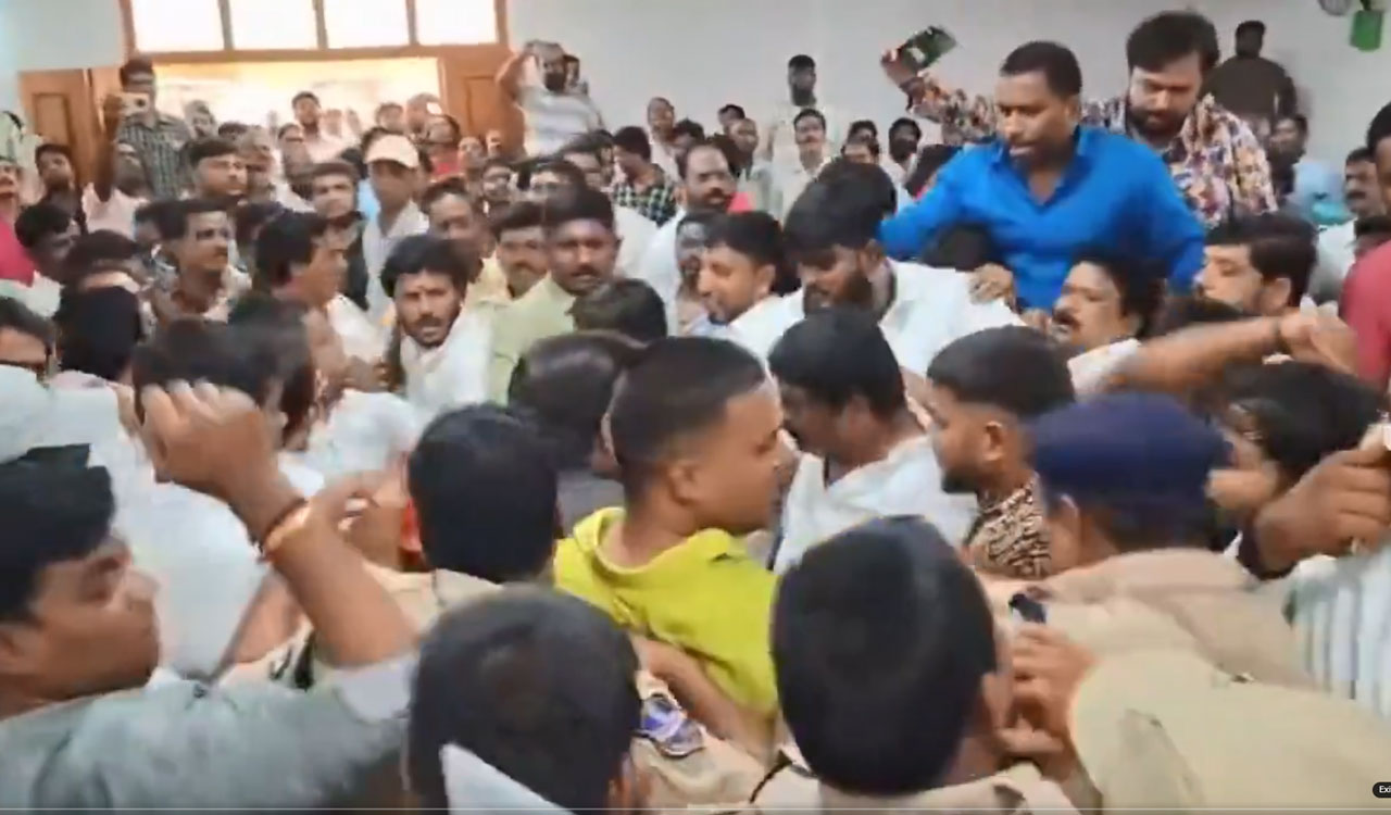 Watch: Ruckus at Secunderabad Bonalu cheque distribution programme