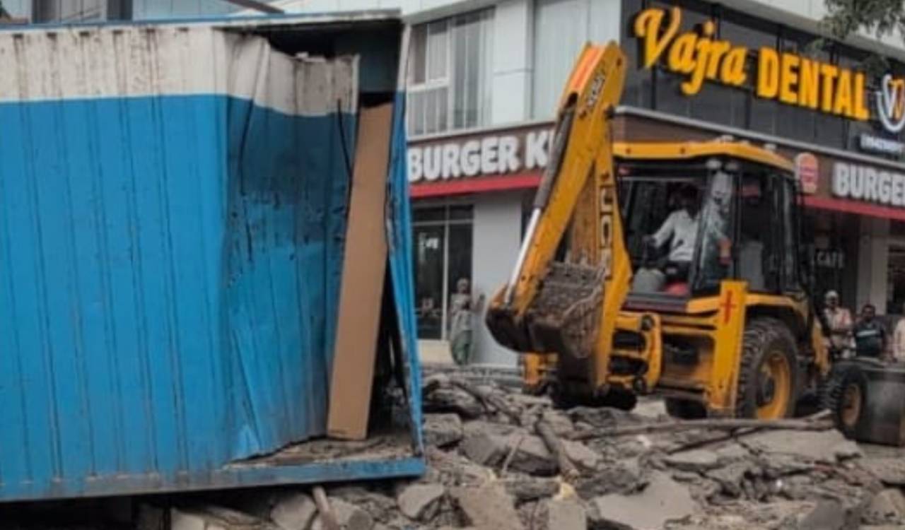 CMC clears 313 encroachments on footpaths under ‘Walk Free’ drive