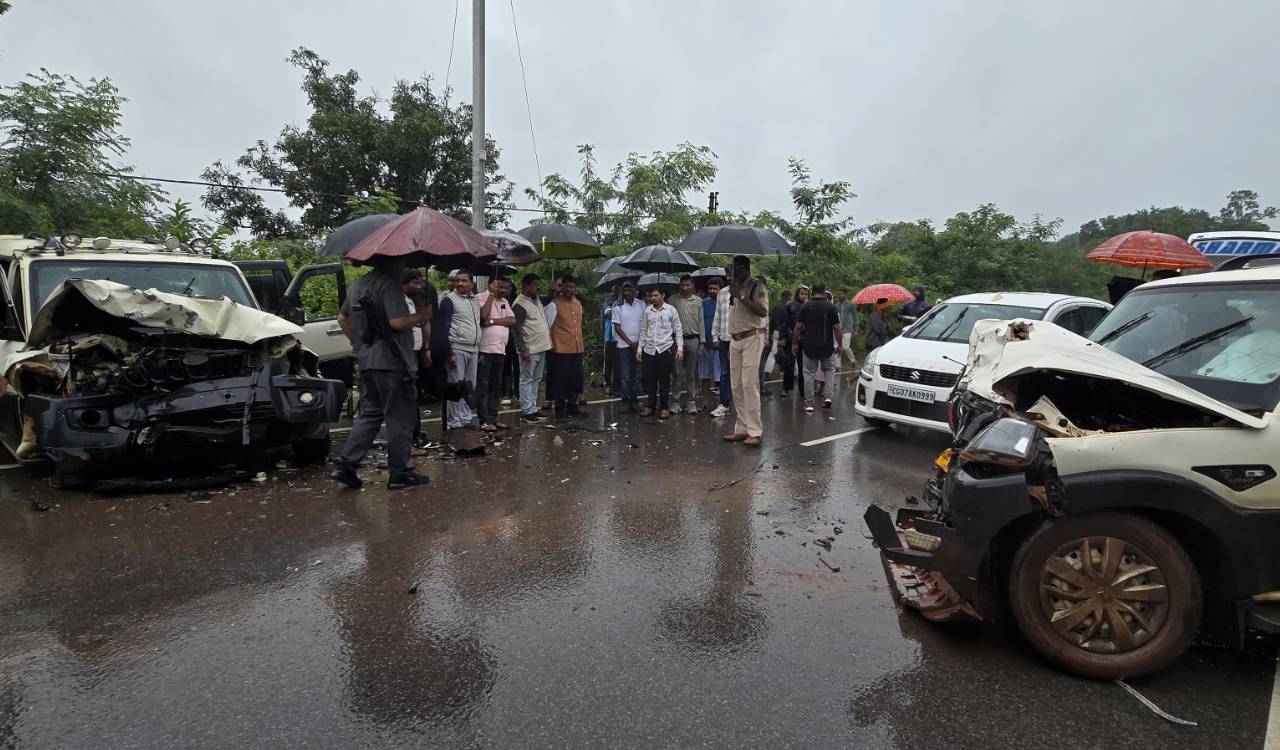 Chhattisgarh: Forest minister Kedar Kashyap escapes unhurt in Bastar SUV crash, six injured