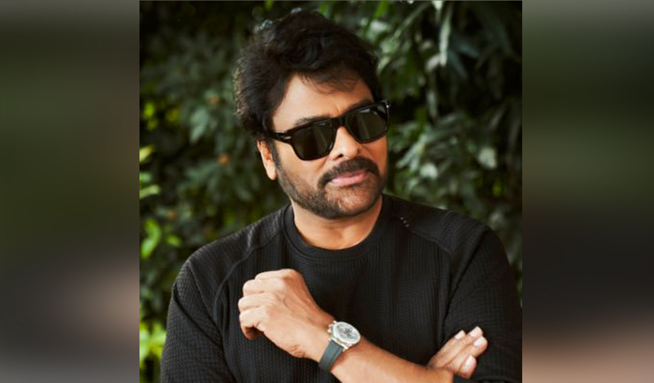 Chiranjeevi praises Ravi Teja, Irumudi team after blockbuster success