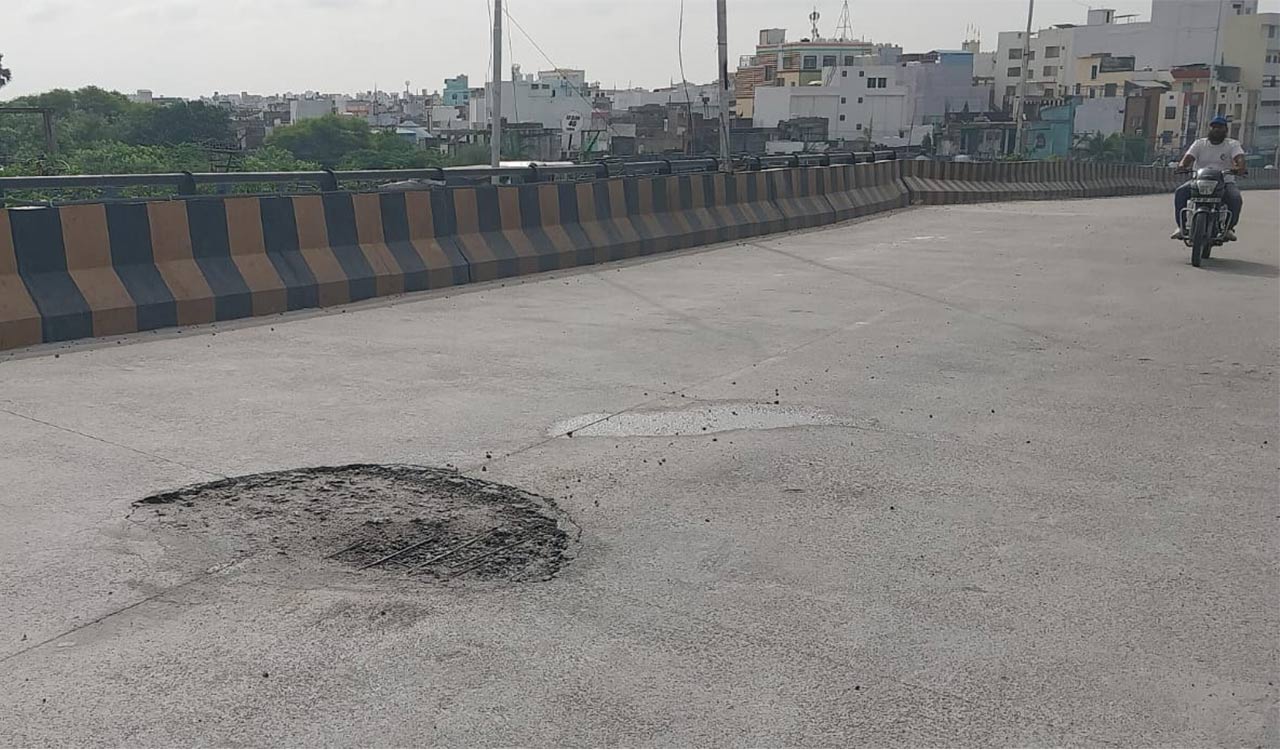 Recently inaugurated Falaknuma bridge develops pothole