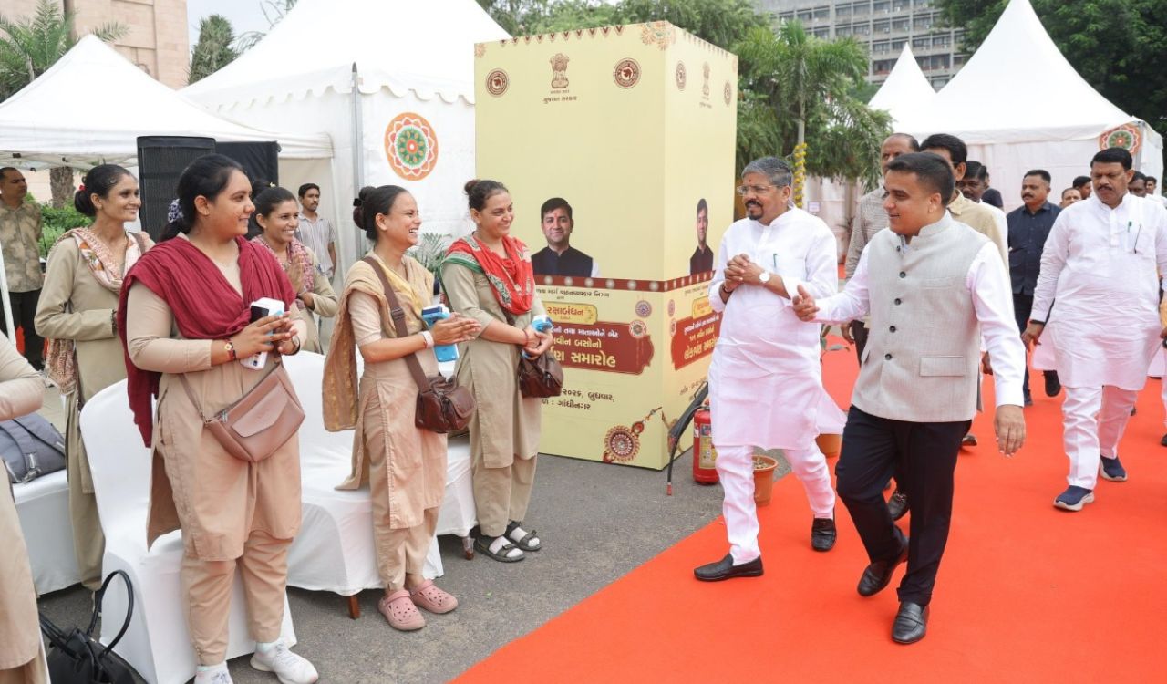 Gujarat to operate 6,500 extra buses trips during Raksha Bandhan
