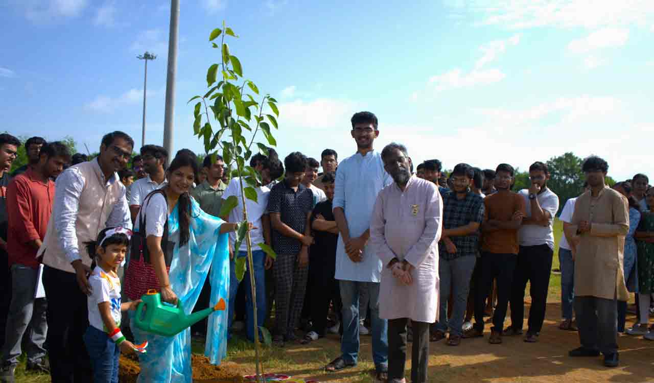 IIT-H plants 10K saplings, hoists national flag on 100-feet high mast on Independence Day