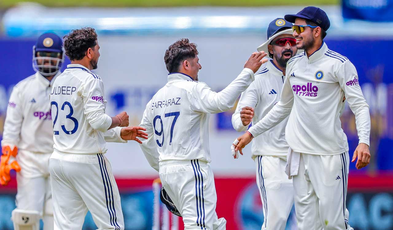 India spinners rip through Sri Lanka top order, reduce hosts to 99/5