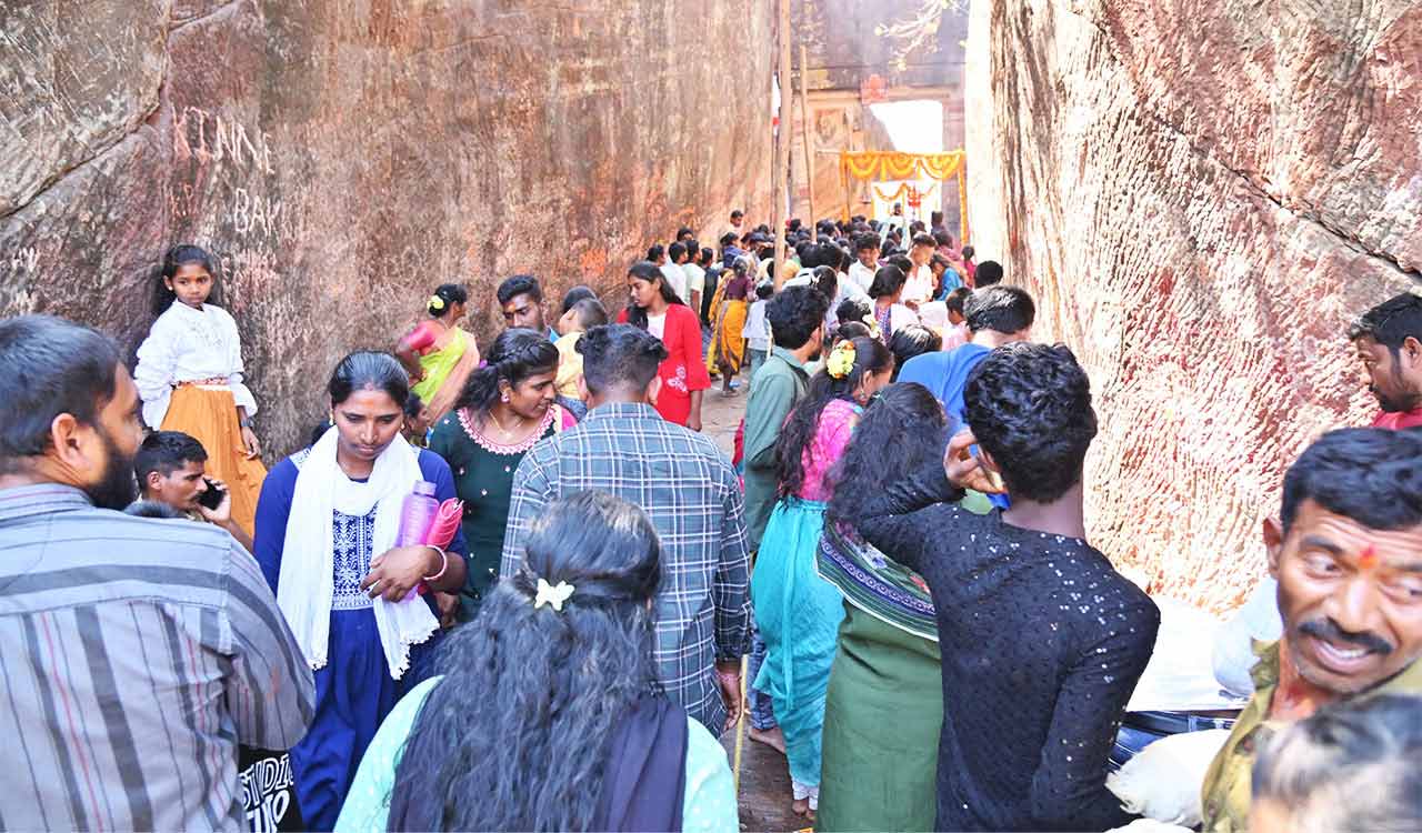 Gandhari Maisamma bonalu celebrated in Mancherial
