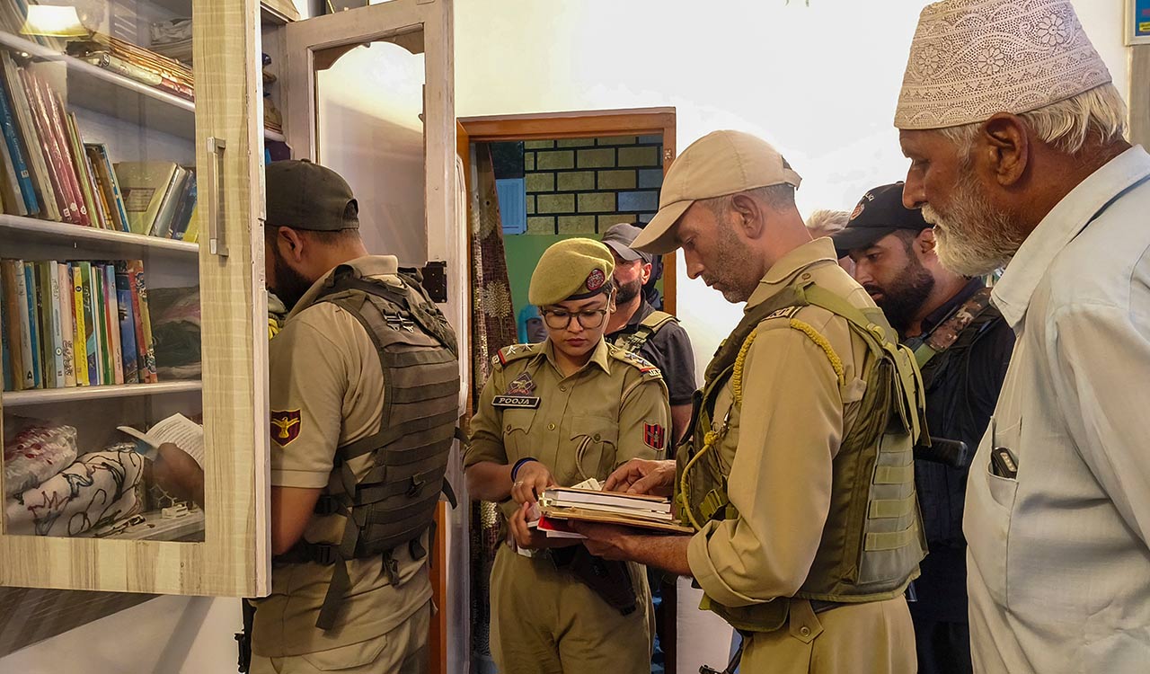  J&K Police searches over 20 locations in Sopore in Jamaat-e-Islami UAPA probe