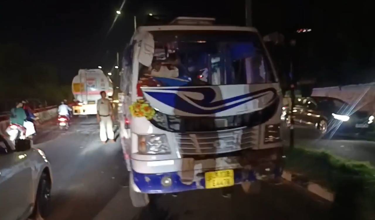 28 women injured as mini-bus carrying Tiranga Yatra participants overturns in Jammu