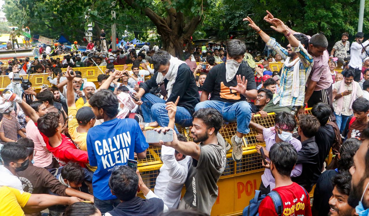 Delhi High Court questions Jantar Mantar as protest venue, asks police to decide plea