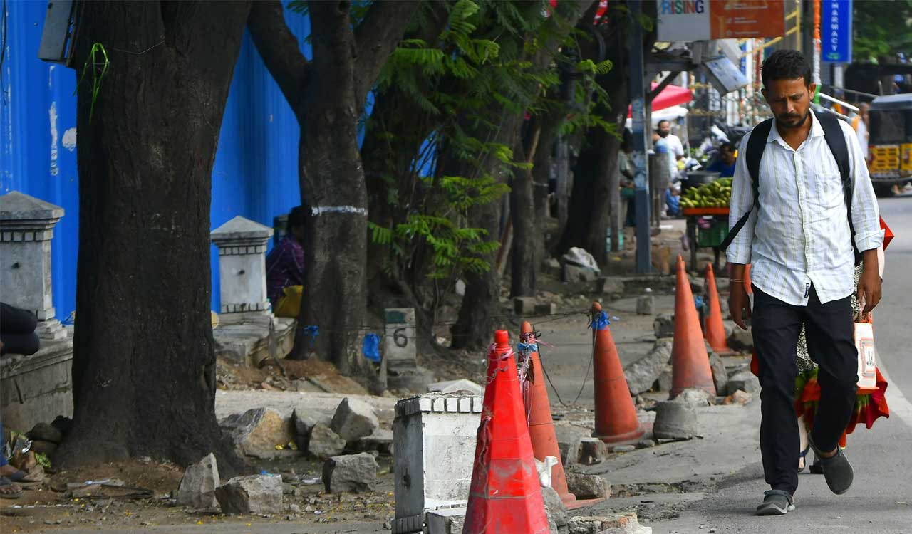 KBR Park traffic loop leaves pedestrians struggling with missing footpaths, crossings