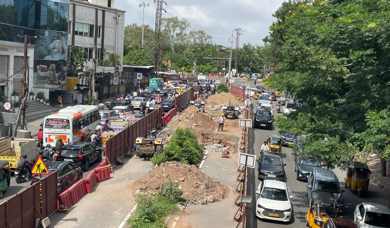 Hyderabad police enforce one-way traffic around KBR park