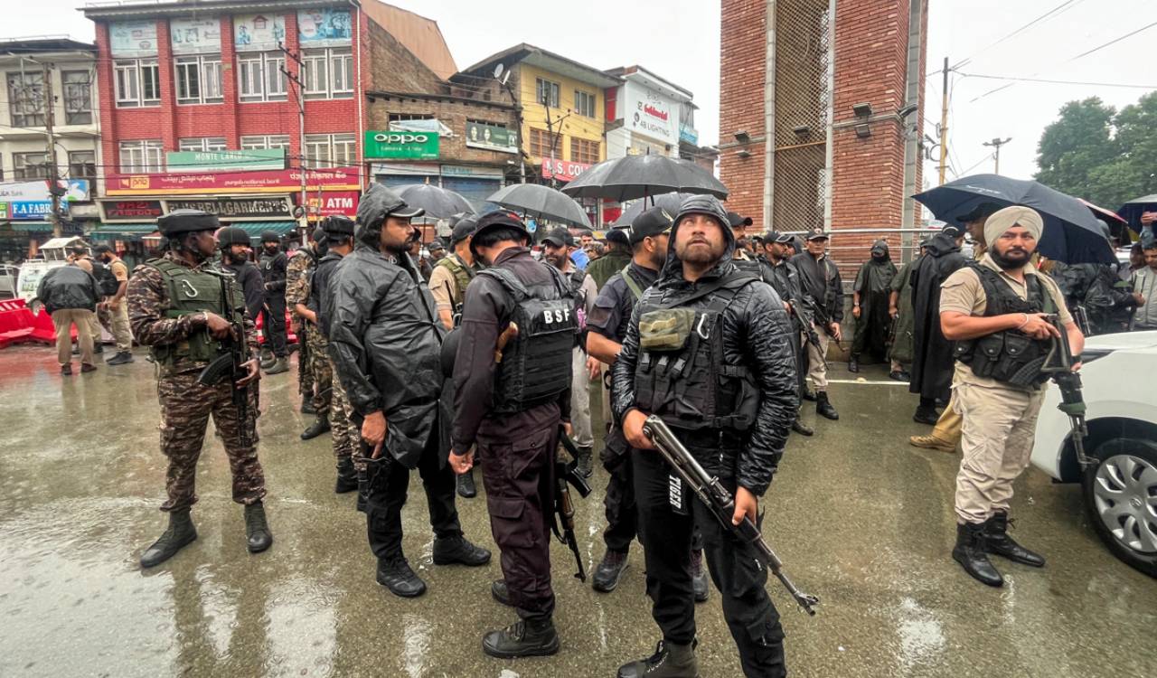 J&K Police announce Rs 15 lakh reward for information on cop killer LeT terrorist