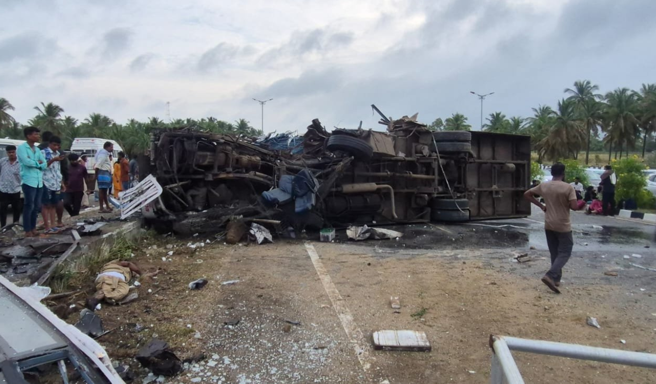 Two killed, four critical as Kerala bus overturns on Bengaluru-Mysuru Expressway