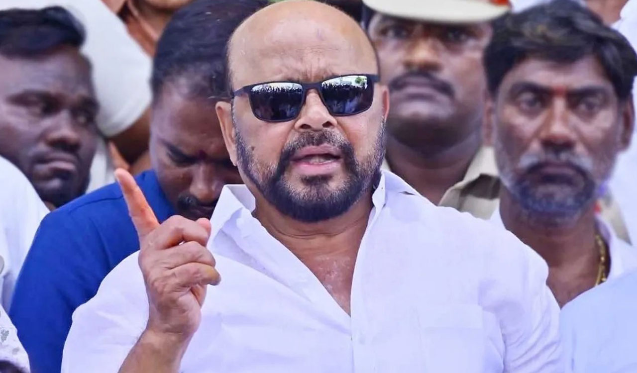 Konda Murali meets Bhatti Vikramarka amid row over Susmitha’s remarks