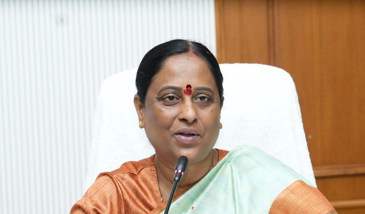 Warangal Congress row: Konda Surekha says she will soon clear the air