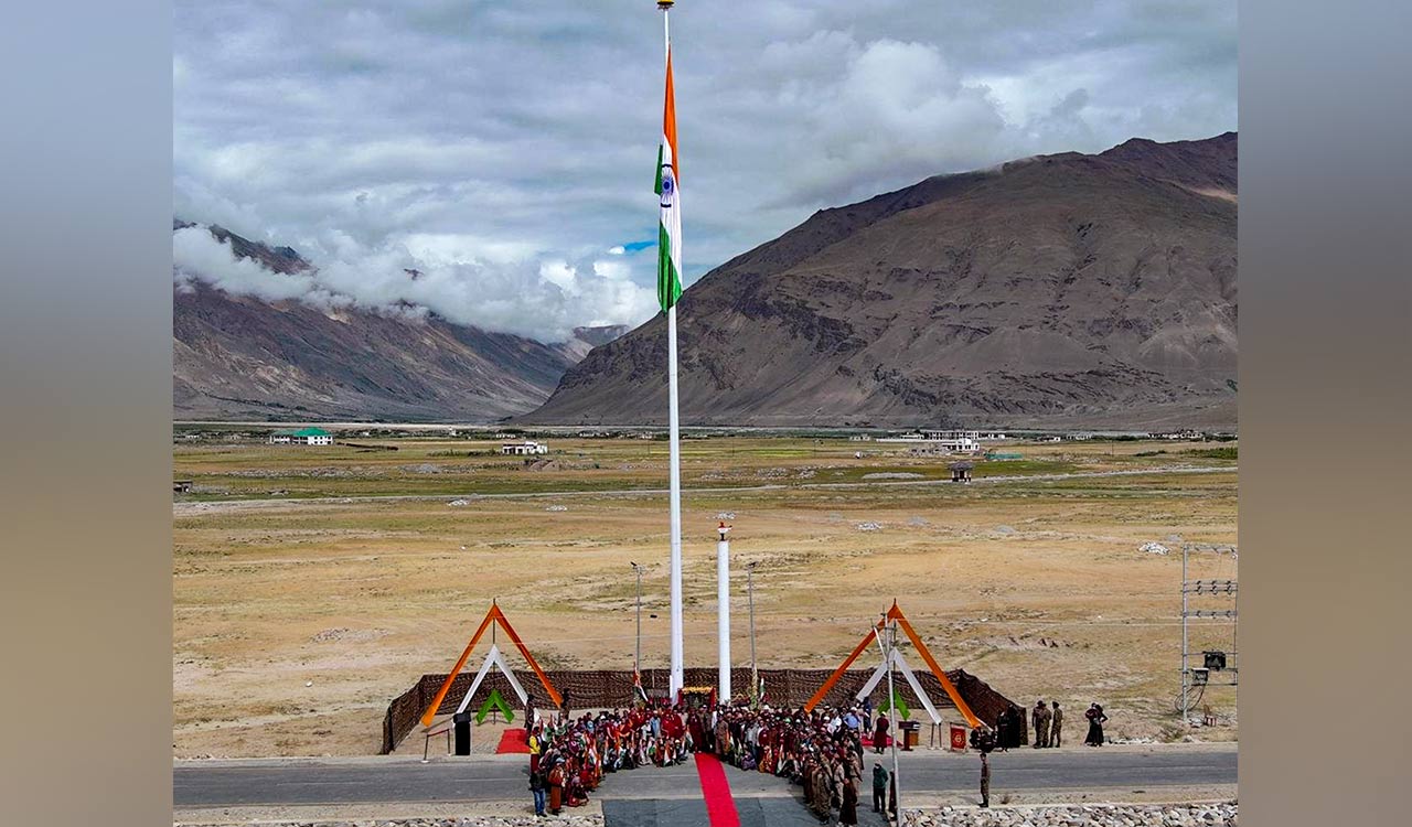 GoC visits forward areas in Ladakh to review operational readiness of formations
