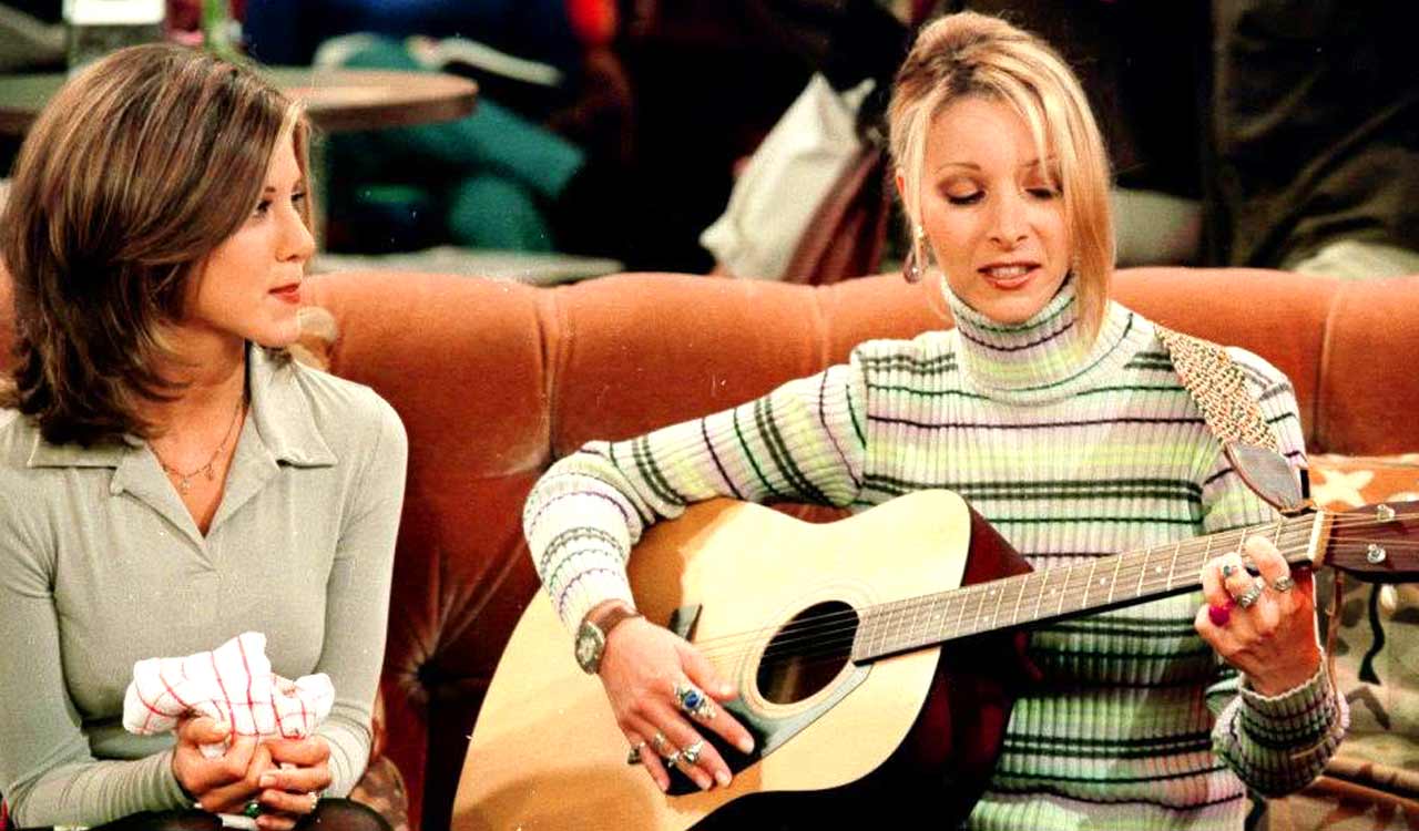 Lisa Kudrow refuses to sing ‘Smelly Cat’ despite ‘Friends’ fans’ requests