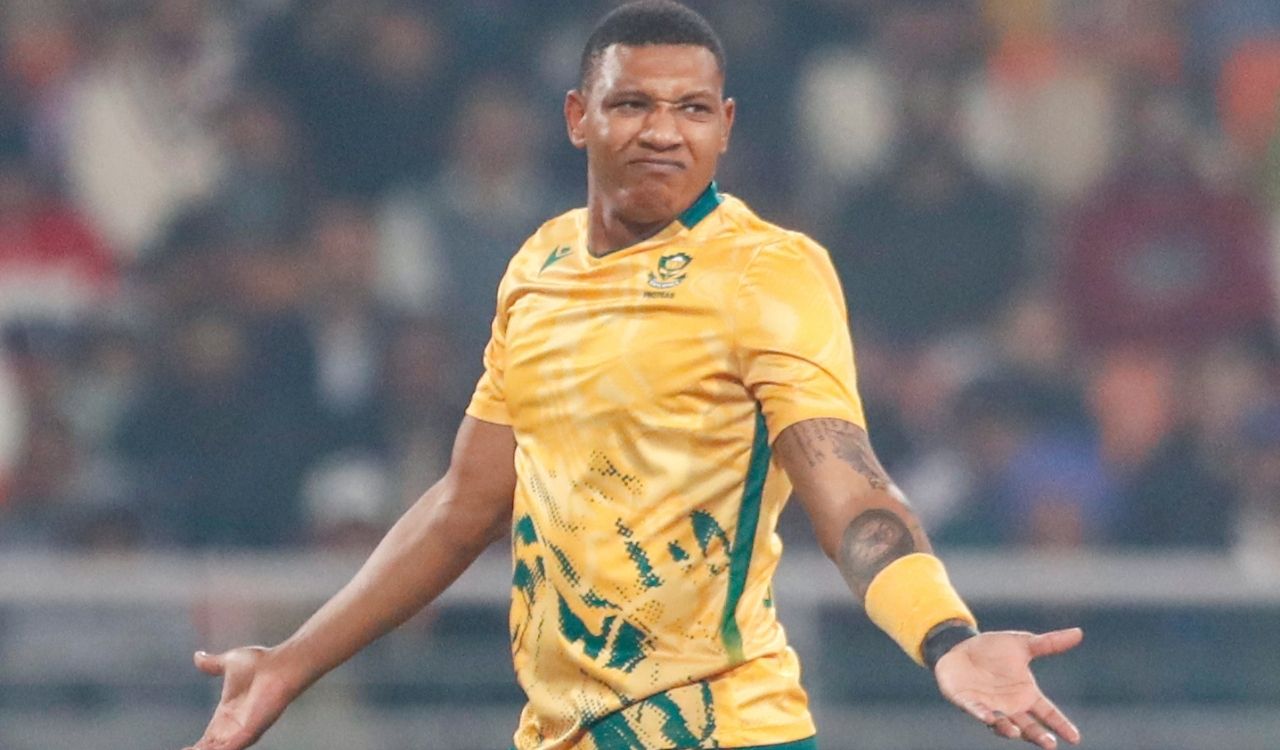 Sipamla sidelined with hamstring injury, Simelane joins South Africa squad