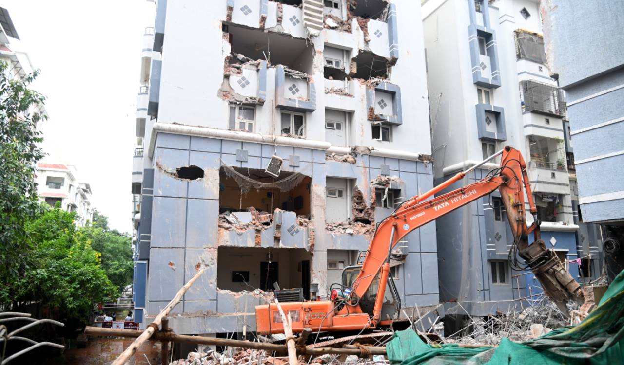 Demolition of illegal seven-storeyed building completed in Gachibowli amid rains