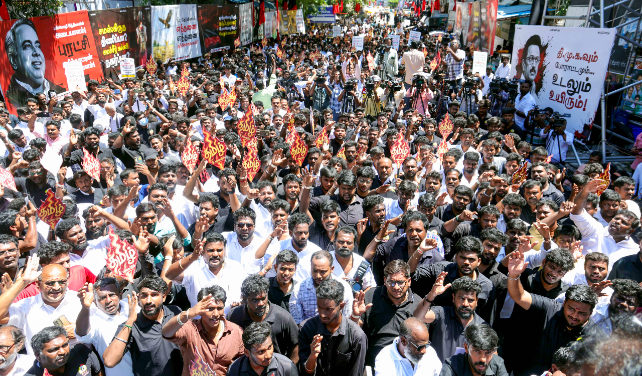 Tamil Nadu to withdraw cases against students involved in anti-NEET protests