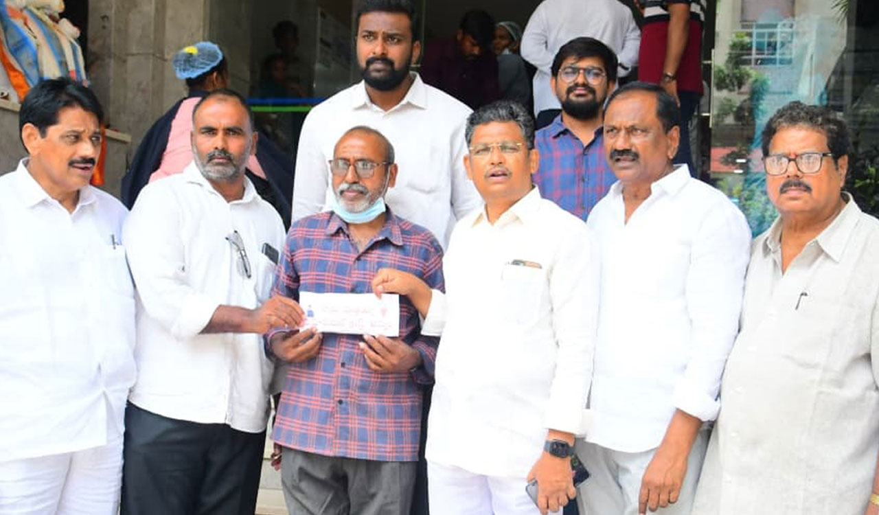 Nama Trust provides Rs 50,000 aid to Venu Kumar’s family