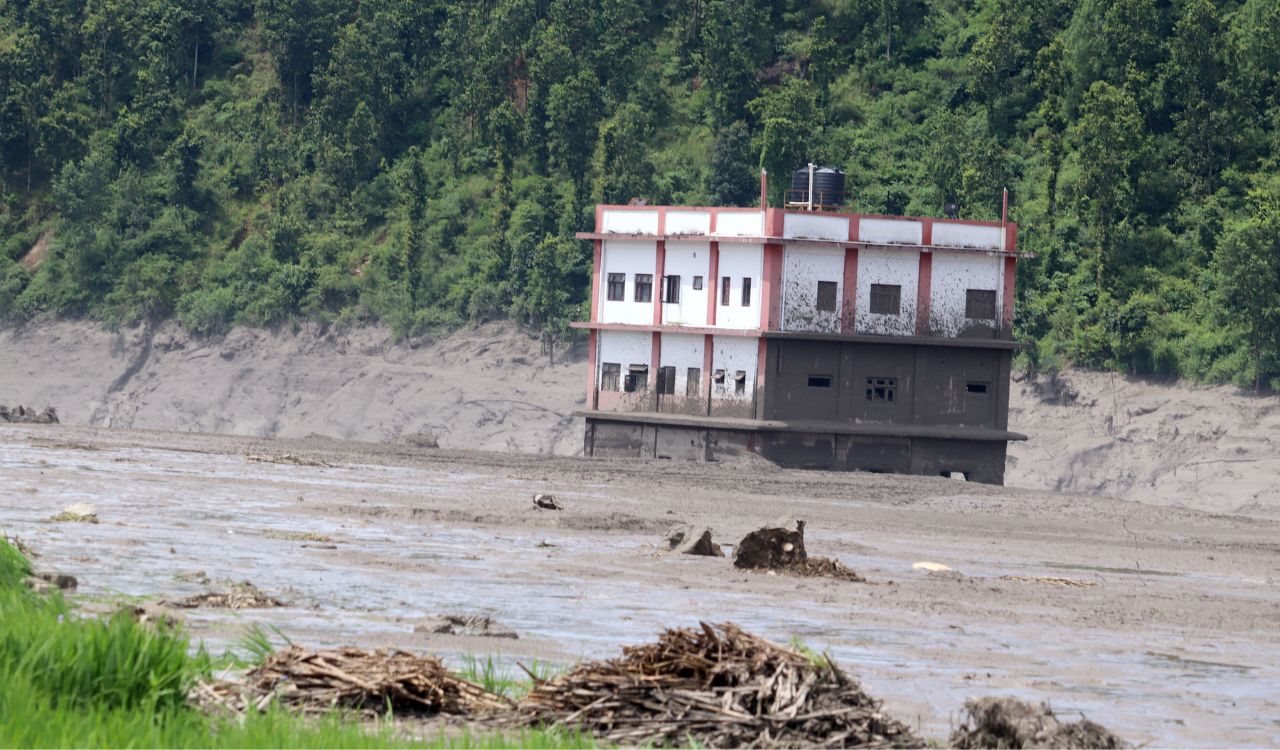Bihar on alert as Nepal floods raise Gandak surge threat, all 36 barrage gates opened