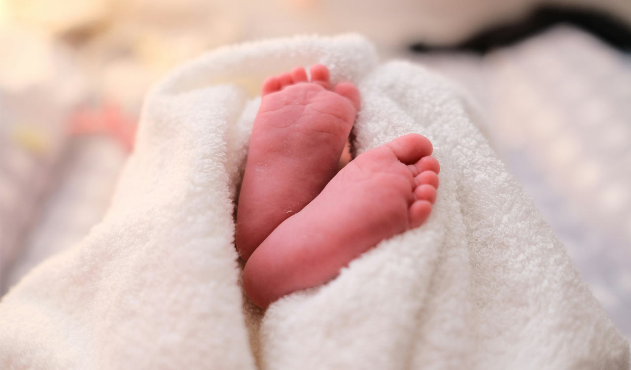 Newborn, wrapped in plastic cover, abandoned in Mancherial