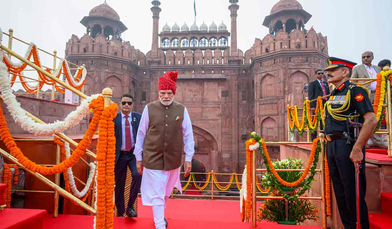 PM Modi leads 80th Independence Day celebrations at Red Fort