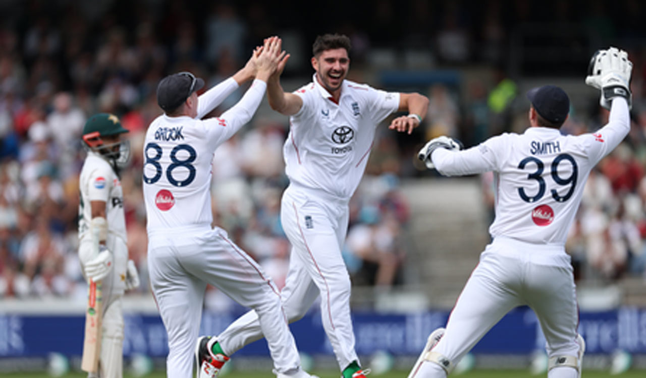 Pakistan suffer innings defeat against England in first Test after collapsing for 135