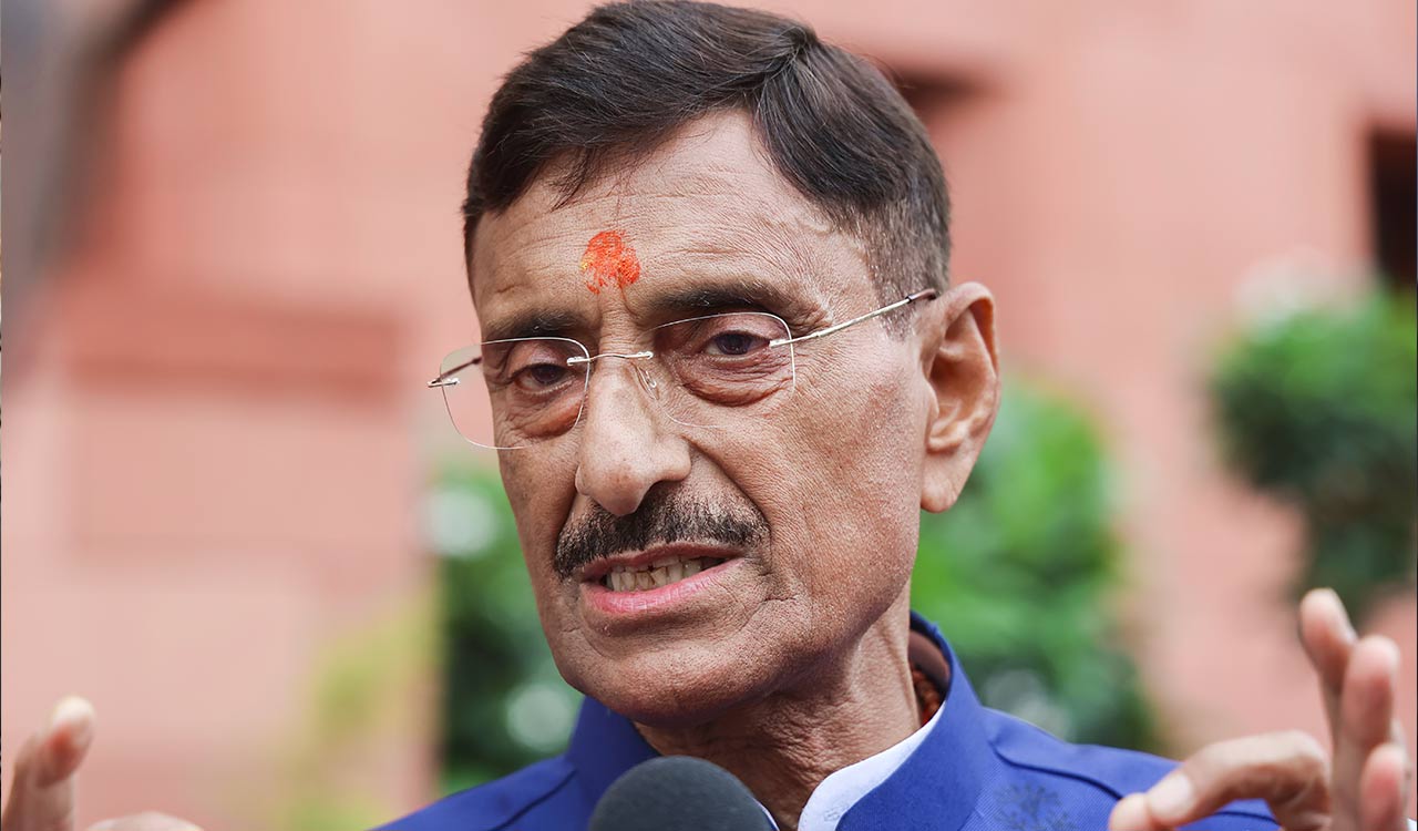 Rahul should protest outside J’khand CM’s residence for students if he has courage: Union Minister