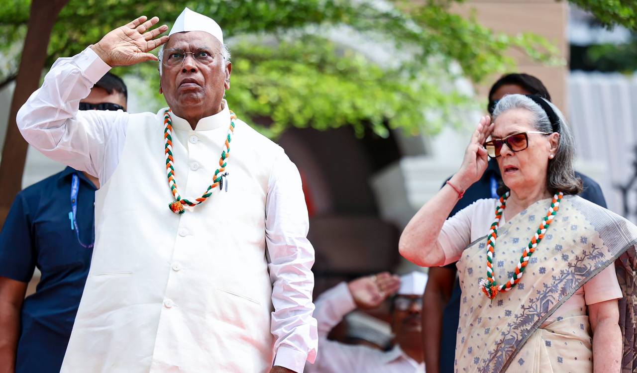 Vande Mataram row: We sang what Mahatma, Vajpayee sang, says Congress chief