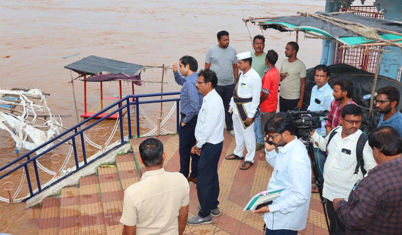 Godavari Crosses