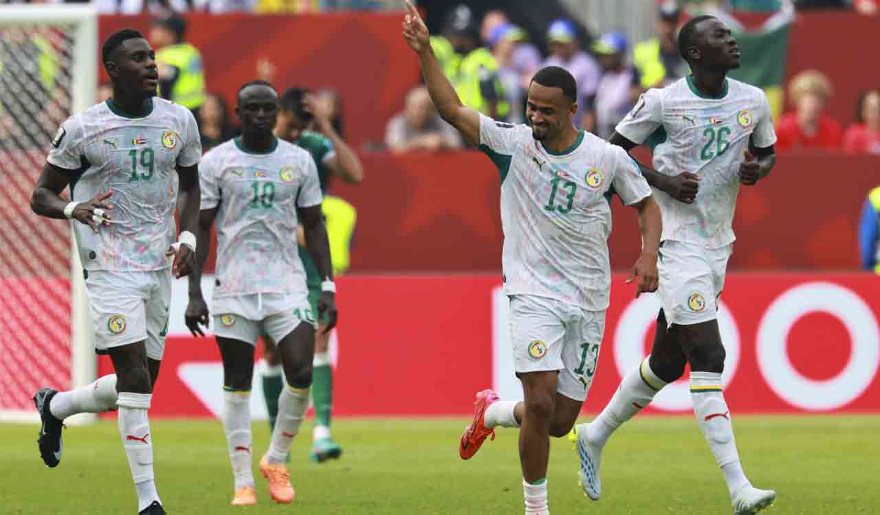Tottenham agree Iliman Ndiaye deal as Richarlison heads back to Everton